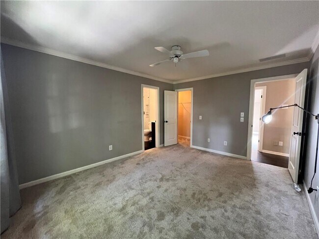 Building Photo - 5630 Sandown Way