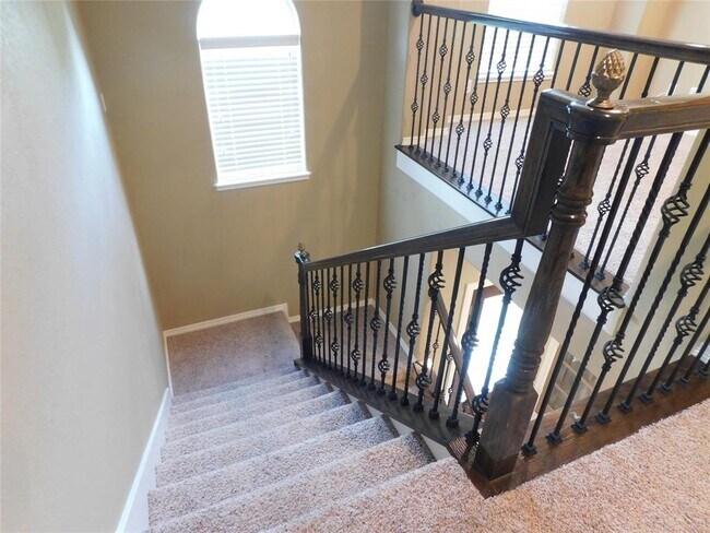 Building Photo - 4333 Lake Run Dr