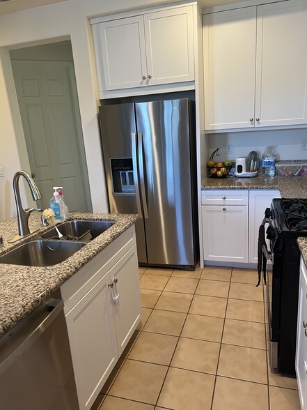 Building Photo - 14838 Nordhoff St