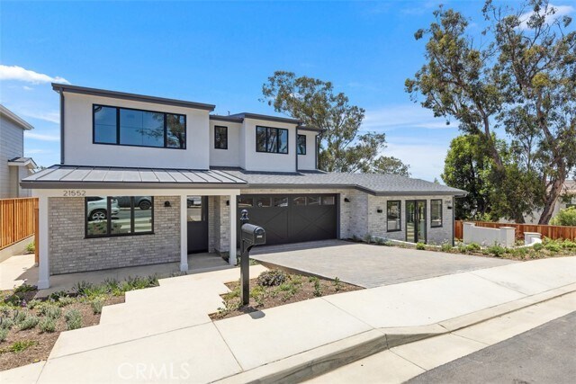 Building Photo - 21552 Treetop Ln