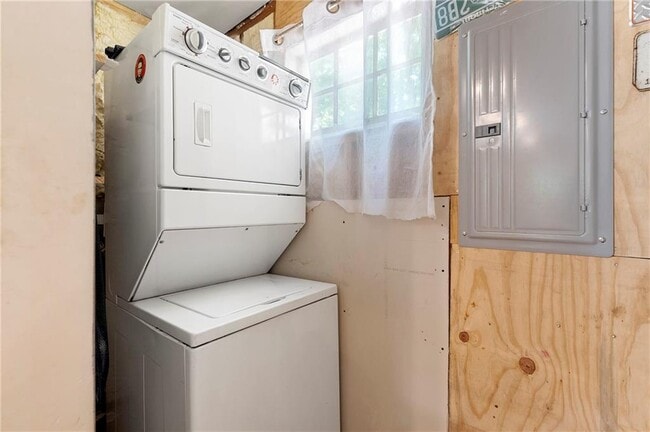 Building Photo - 948 Margaret Pl NW