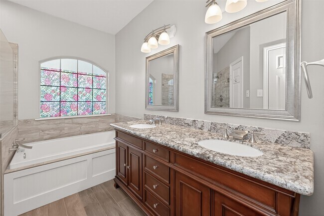 Building Photo - 2330 Everest Way