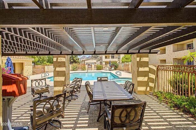 Building Photo - Welcome to this charming 2-bedroom, 2-bath condo in a gated Ventana Condominiums