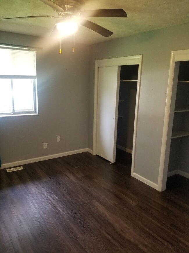 Building Photo - Coming Soon Two Bedroom One Bathroom Home Near E Raymond St & S Sherman Dr