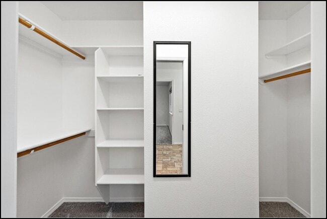 Building Photo - 5541 S Adonis Pl