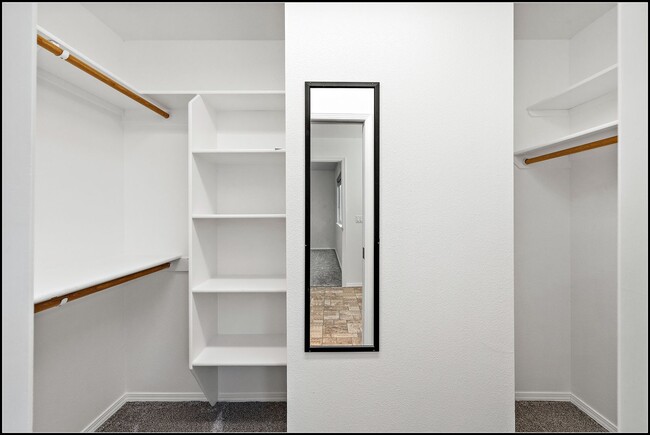 Building Photo - ADON5541