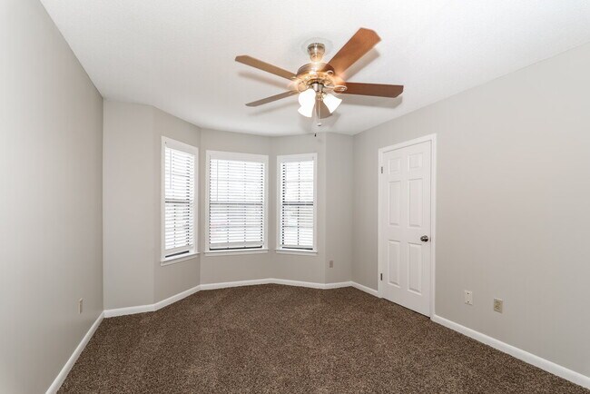 Building Photo - 7159 Eastover Blvd