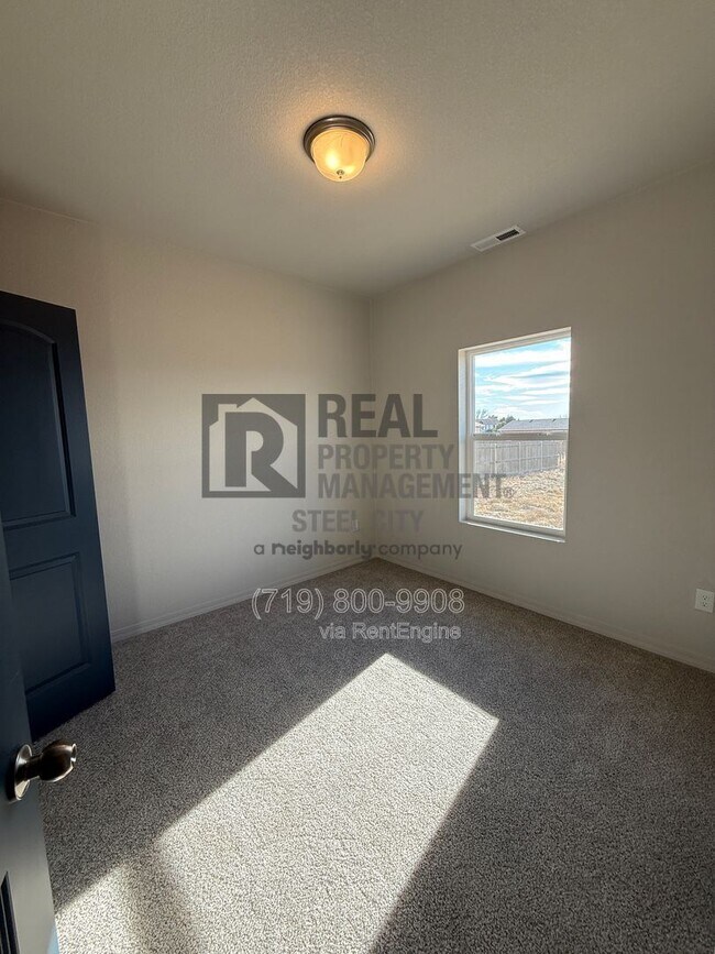 Building Photo - 278 W Harmony Dr