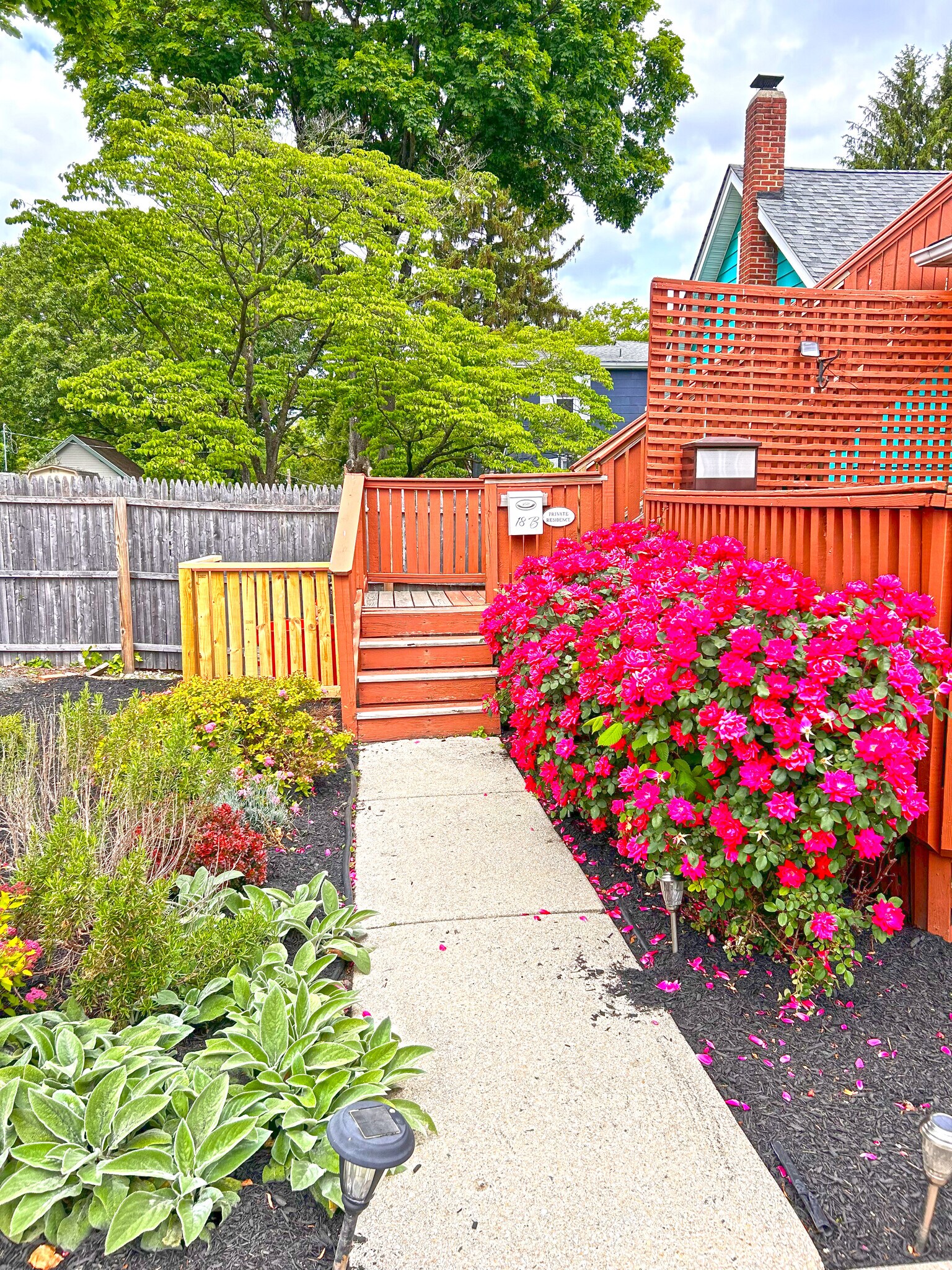 Building Photo - 18 GROVE