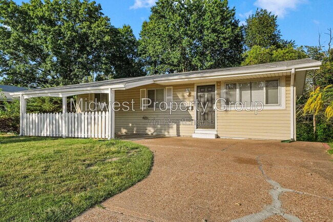Building Photo - 727 Shepley Dr