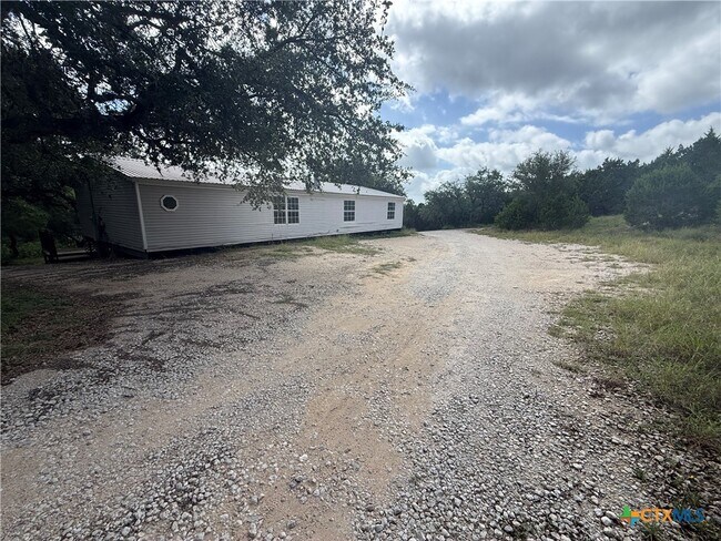 Building Photo - 156 Sonnyland Dr