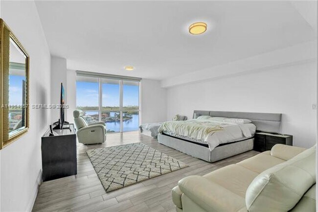 Building Photo - 400 Sunny Isles Blvd