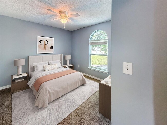 Building Photo - 312 Apple Dr