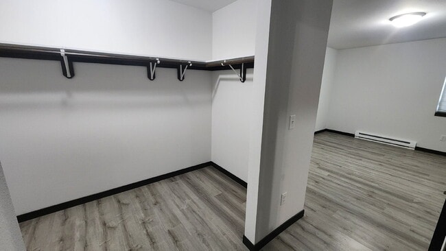 Building Photo - Modern 2 Bedroom, 2 Bathroom Residence wit...