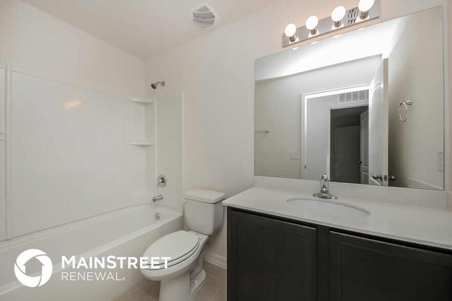 Building Photo - 1463 Swan Lake Cir