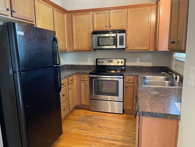 Building Photo - PRE-LEASING FOR AUGUST 2026!