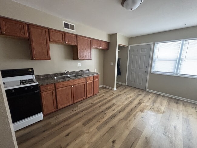 Building Photo - 8836 N 95th St