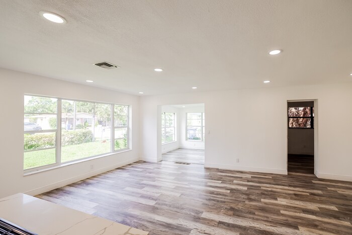 Building Photo - 730 NW 18th St