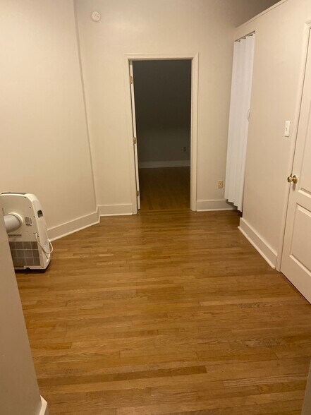 Building Photo - 312 N Washington Ave