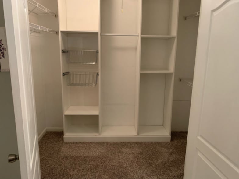 Building Photo - 180 Pebble Brooke Ct