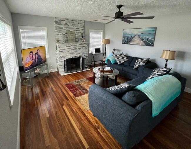 Building Photo - 420 Ribault Ave