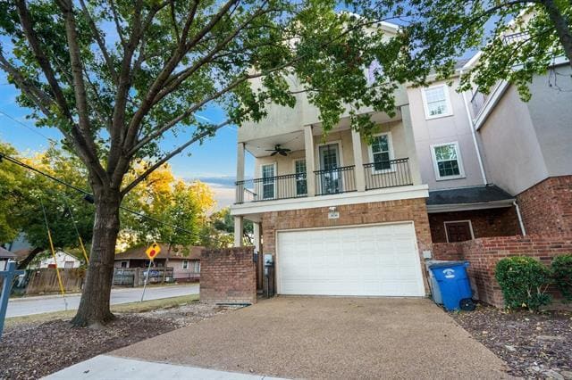 Building Photo - 5836 La Vista Dr