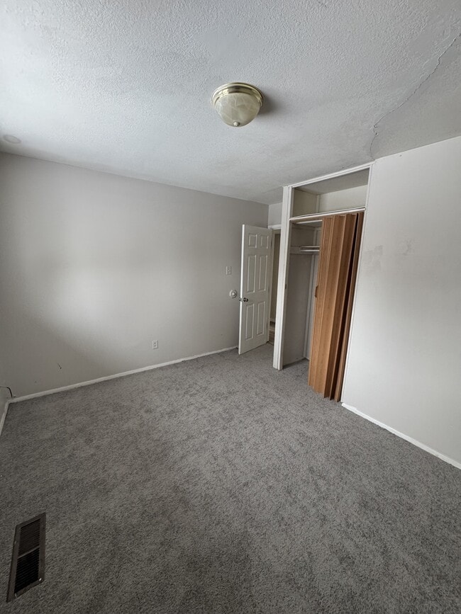 Building Photo - 1313 SW Clontarf St