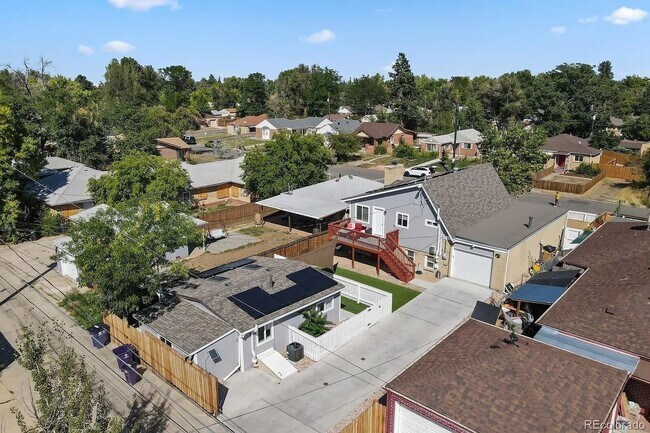 Building Photo - 4 Bedroom Single Family Home in Denver
