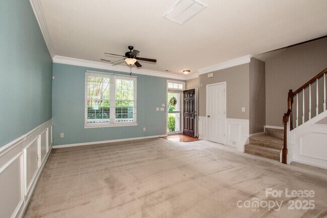 Building Photo - 9366 Greenheather Dr