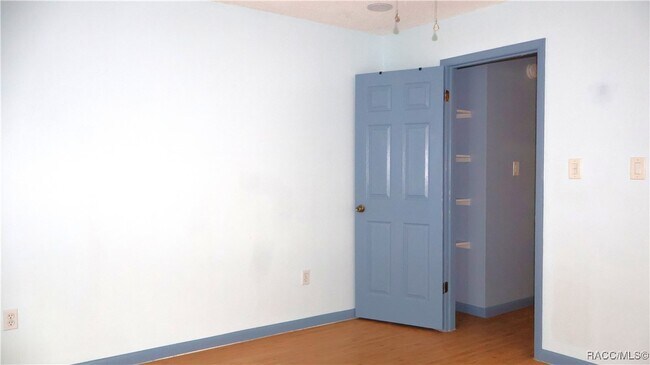 Building Photo - 9601 W Berry Ln