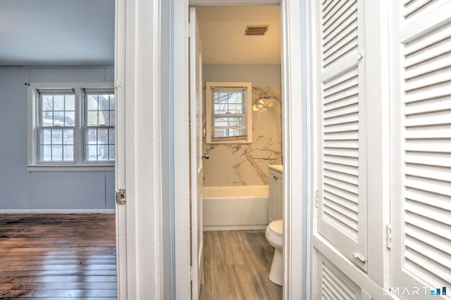 Building Photo - 106 Higbie Dr