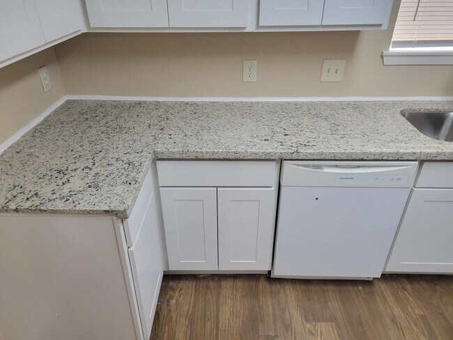 Building Photo - 9915 Towne Brook Ln