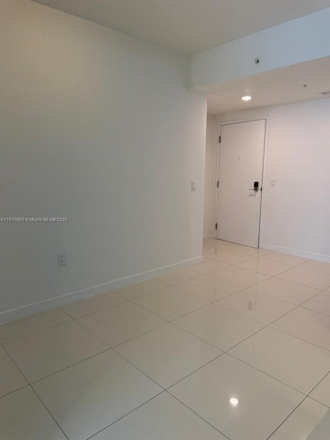 Building Photo - 7661 NW 107th Ave