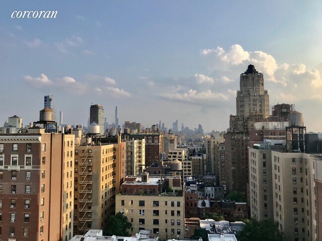Building Photo - 69 W 106th St