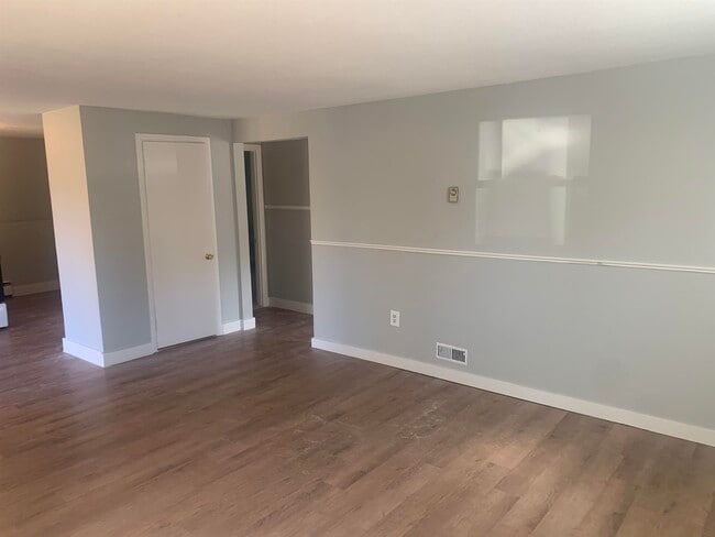 Building Photo - 14 Preble St