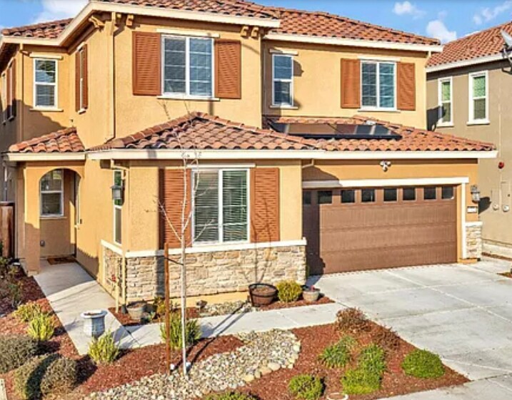 Primary Photo - 112 Kodiak Dr