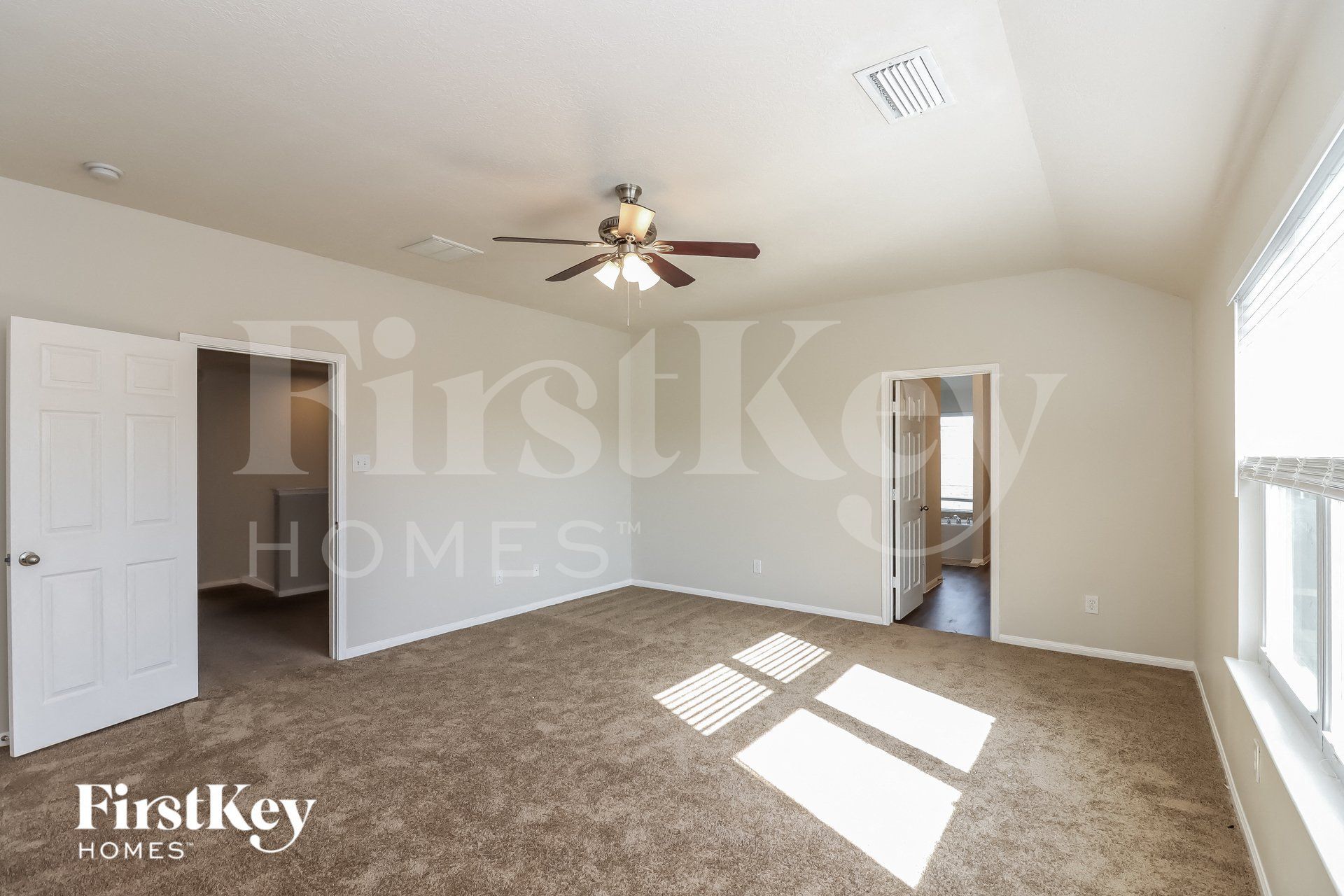 Building Photo - 19211 Sunny Leaf Ln