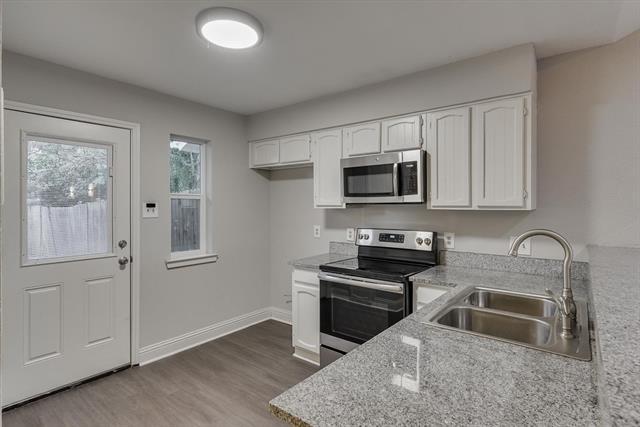 Building Photo - 421 Augustine Dr