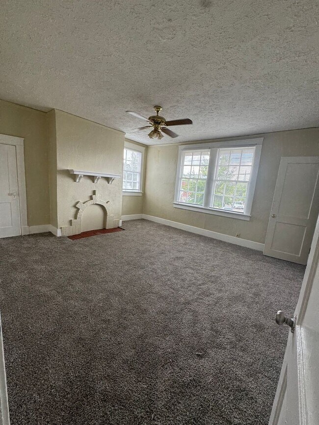 Building Photo - South Penn Duplex of Capitol Heights