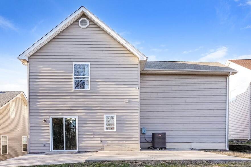 Building Photo - 7212 Legacy Dr