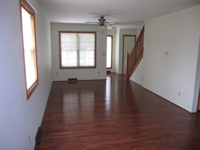 Building Photo - 8 Cindy Way