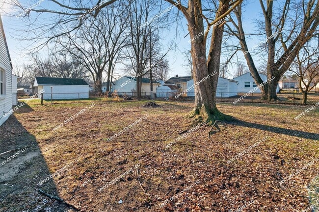 Building Photo - Completely Renovated 2-Bedroom Home in Westland!