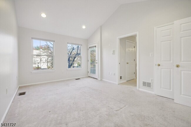 Building Photo - 38 Musket Dr