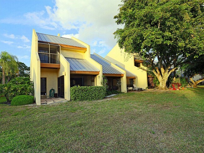 Building Photo - 8805 Lateen Ln