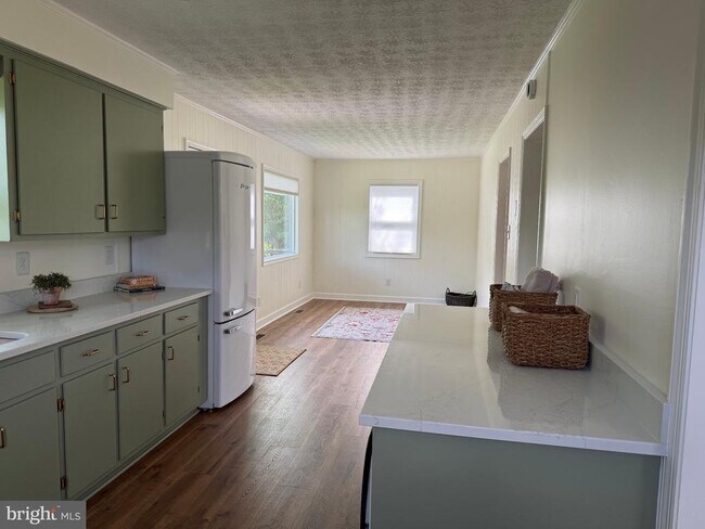 Building Photo - 857 Page Brook Ln