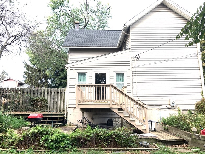 back - 401 S Washington St