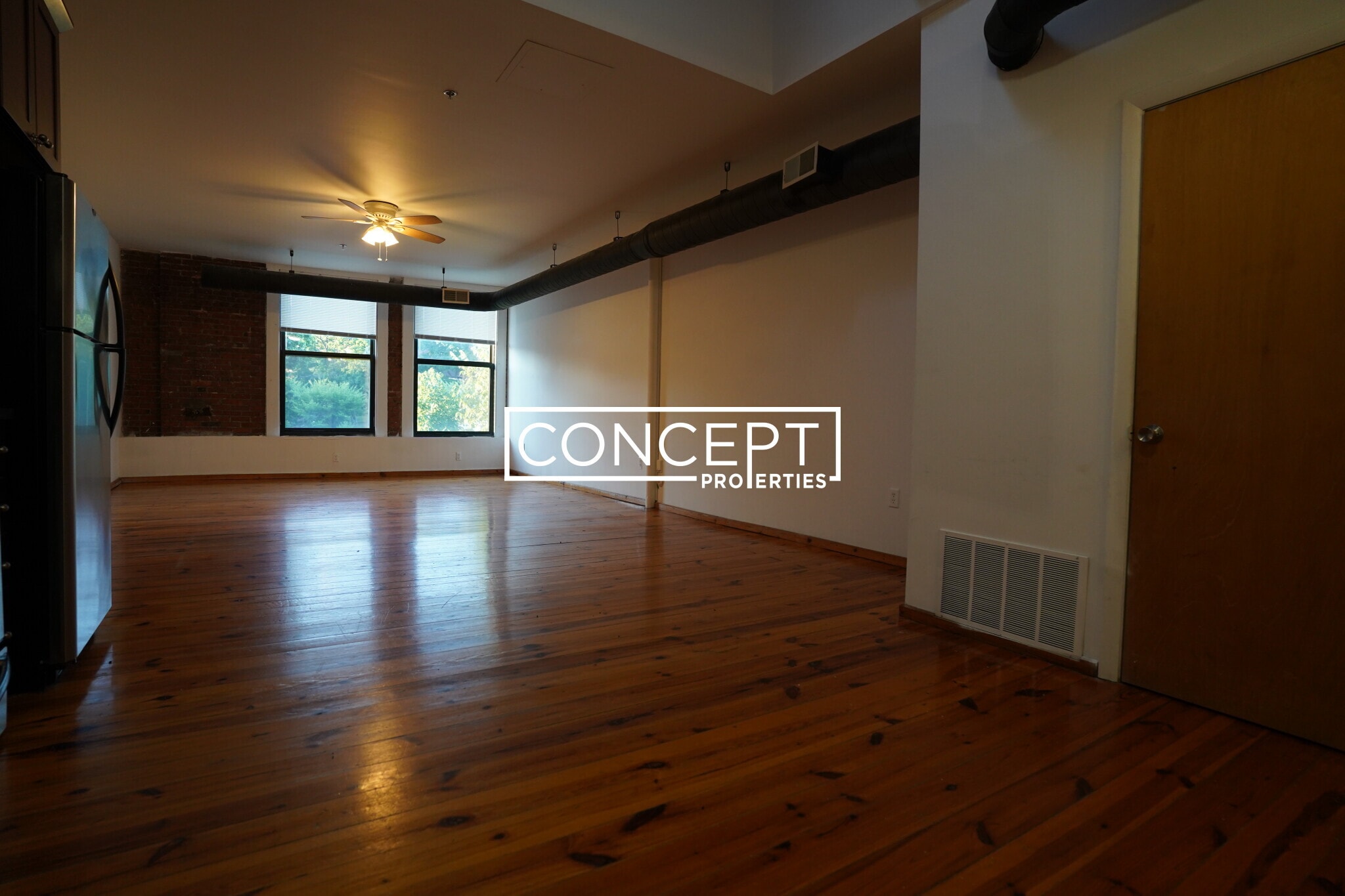 Building Photo - 600 Columbia Rd