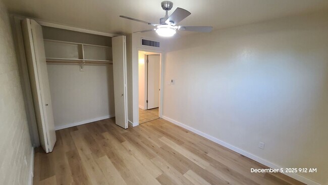 Building Photo - TUCSON - ROYAL ALVERNON