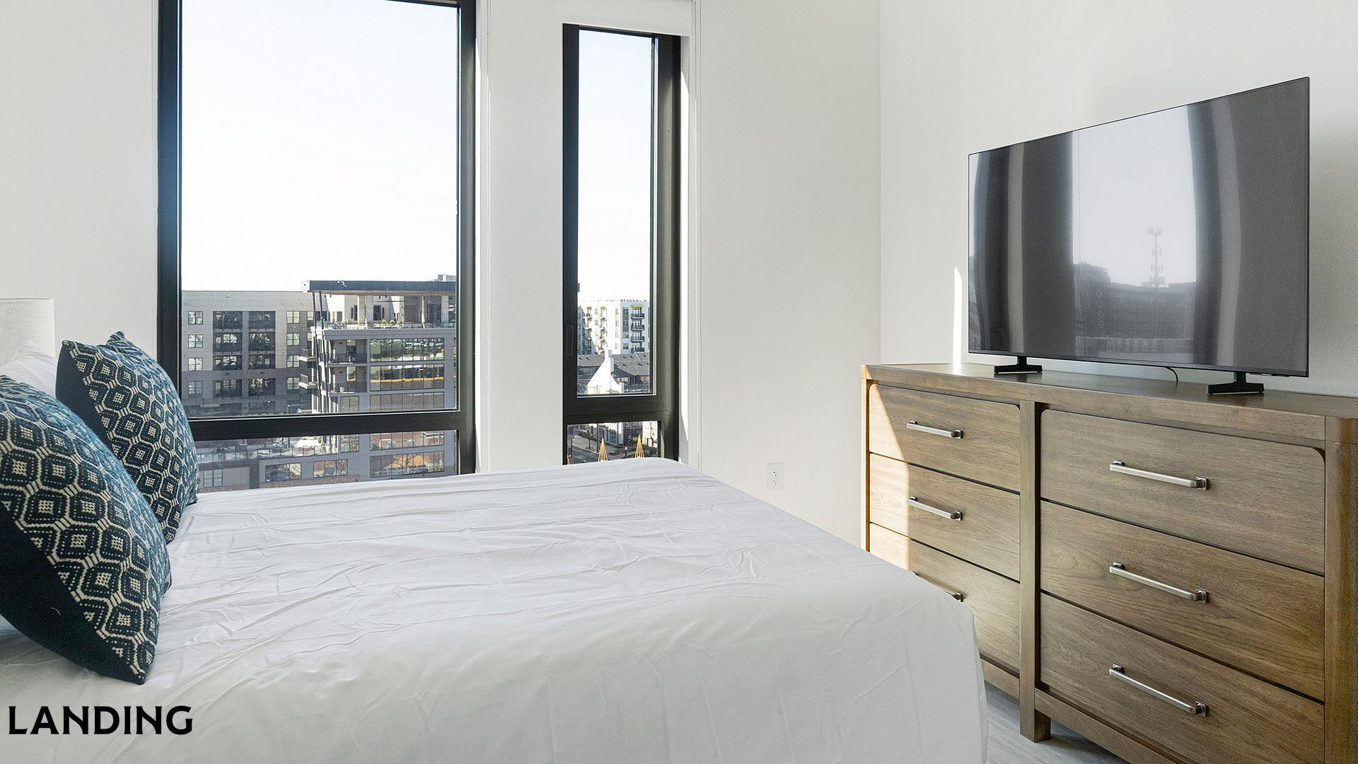 Building Photo - 1007 S Mint St