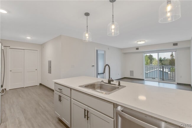 Building Photo - 11 Loso Dr
